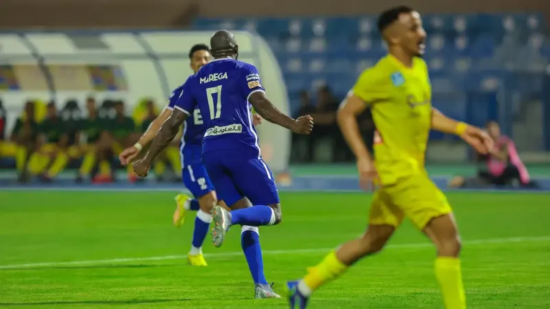 مباراة الهلال ضد الخليج